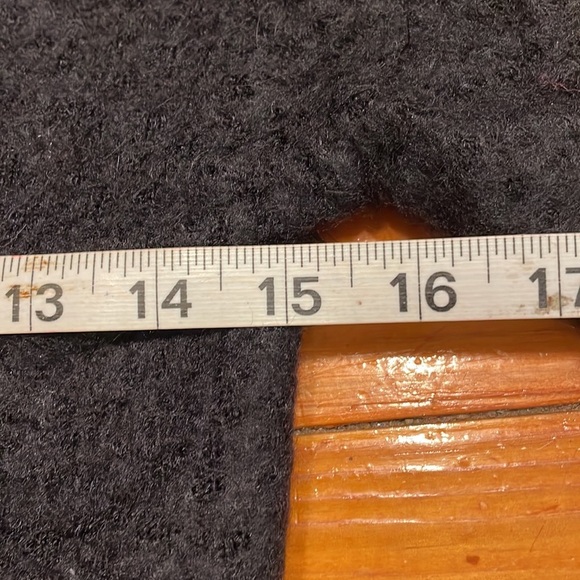 Vintage 199s Large Wet Seal black long sleeve faux shag fur lined soft sweater - Picture 13 of 15